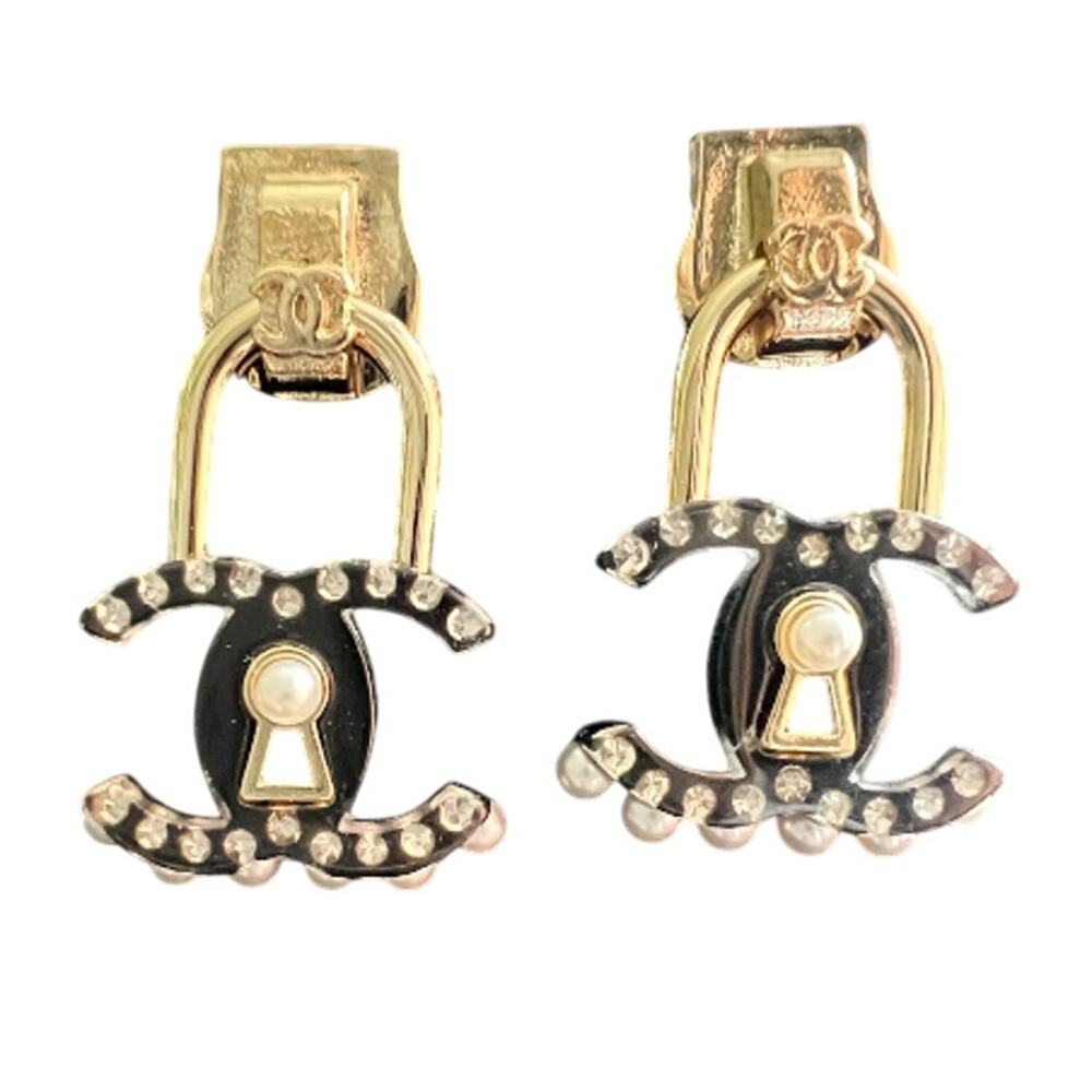 CHANEL Gold Zipper Crystal & Pearl Keyhole CC Earrings A22 (CCXX020)